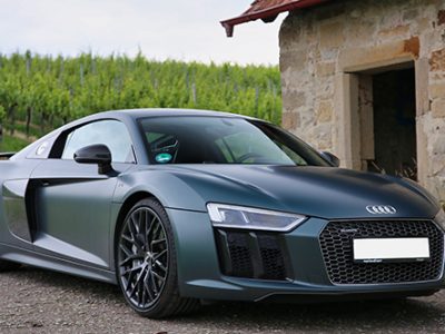 Rent an Audi R8 V10plus in Stuttgart