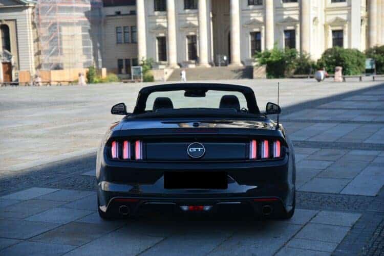 Rent a Ford Mustang GT in Berlin