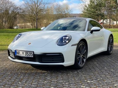 Rent a Porsche 911 Carrera in Cologne