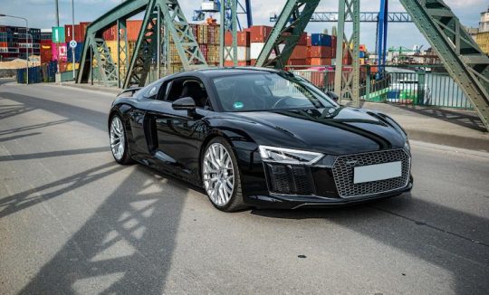Rent an Audi R8 V10 Plus in Darmstadt