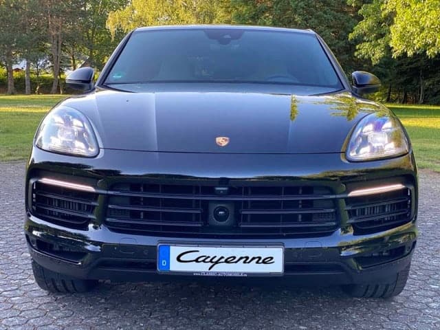 Rent a Porsche Cayenne Coupé in Cologne