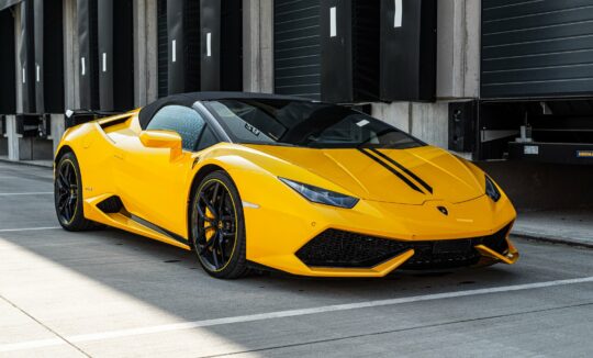 Rent a Lamborghini Huracan Spyder in Frankfurt