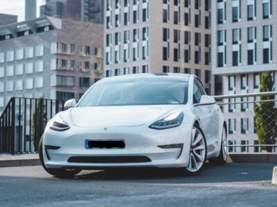 Rent a Tesla Model 3 Performance in Frankfurt