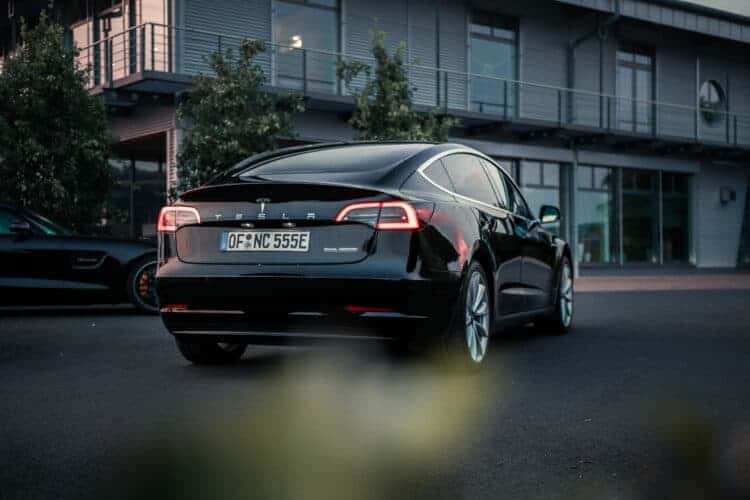 Rent a Tesla Model 3 Performance in Frankfurt