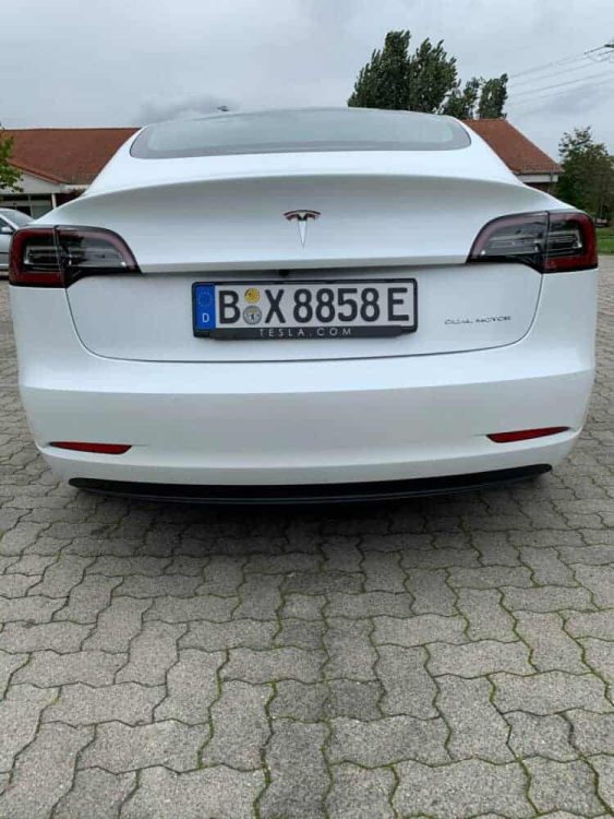 Rent a Tesla Model 3 Long Range in Berlin