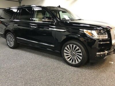 Rent a Lincoln Navigator in Frankfurt