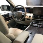 Rent a Lincoln Navigator in Frankfurt