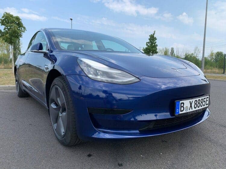 Rent a Tesla Model 3 Standard Plus in Berlin