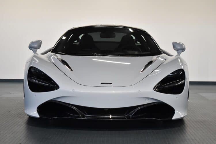 Rent a McLaren 720S in Frankfurt