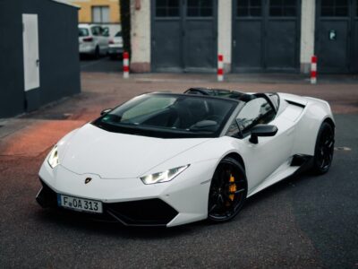 Rent a Lamborghini Huracan Spyder in Frankfurt