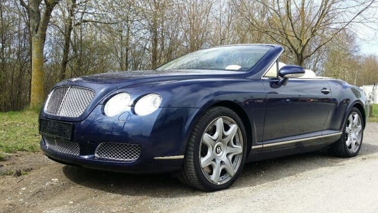 Rent a Bentley Continental GTC in Hannover