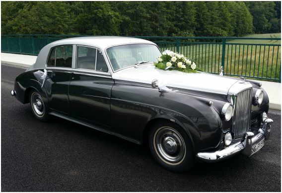 Rent a BENTLEY S1 / RHD in Hannover