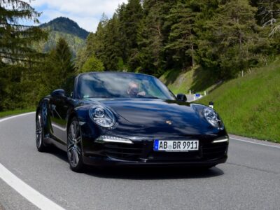 Rent a Porsche 911 Convertible in Frankfurt now