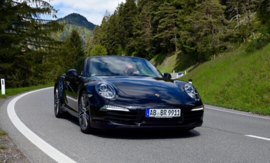 Rent a Porsche 911 Convertible in Frankfurt now