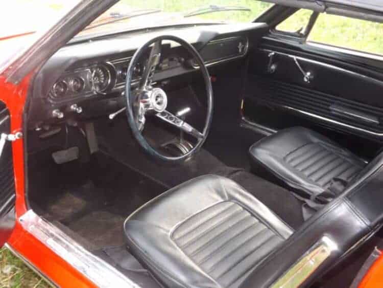 Rent a 1966 Ford Mustang in Hannover