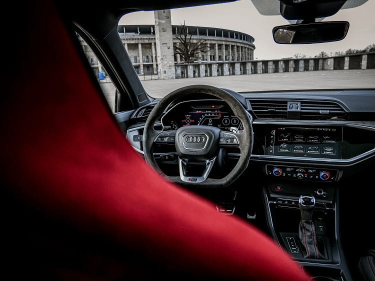 Rent an Audi RSQ3 in Berlin