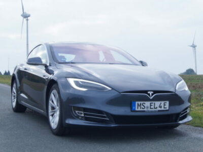 Rent a Tesla Model S 75 in Münster