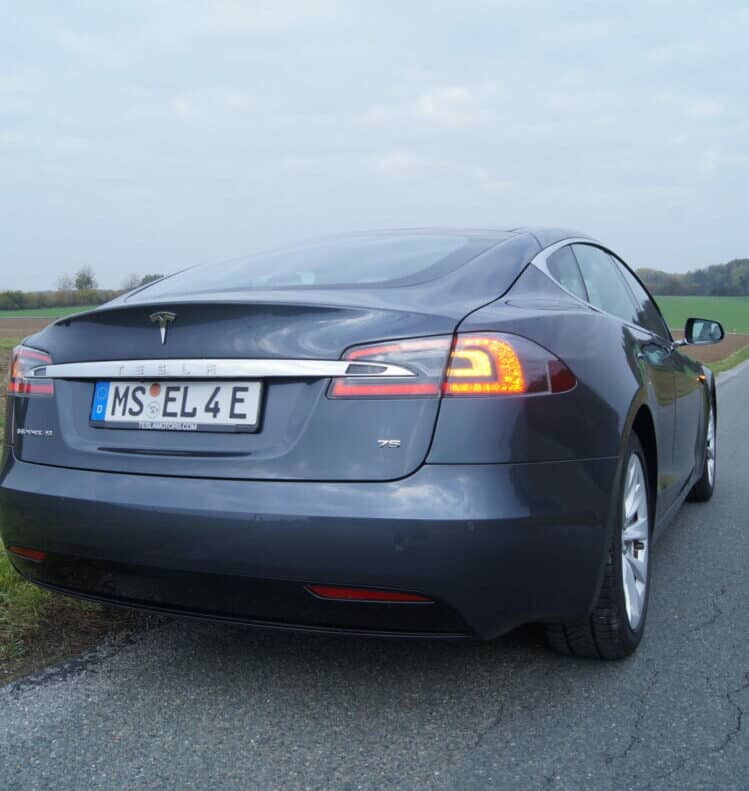 Rent a Tesla Model S 75 in Münster