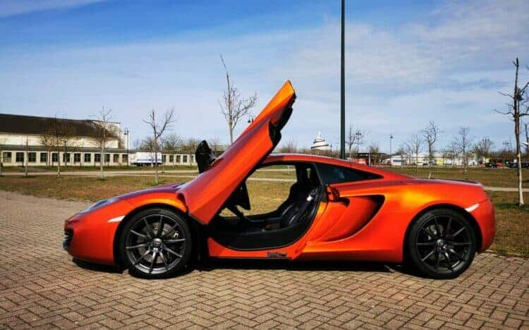 Rent a McLaren MP4-12C in Magdeburg