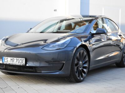 Rent a Tesla Model 3 Performance in Stuttgart