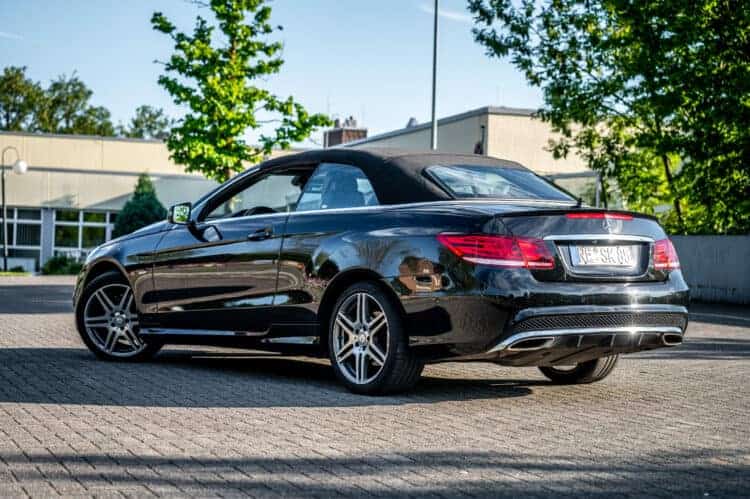 Rent a Mercedes E-Class convertible in Dortmund