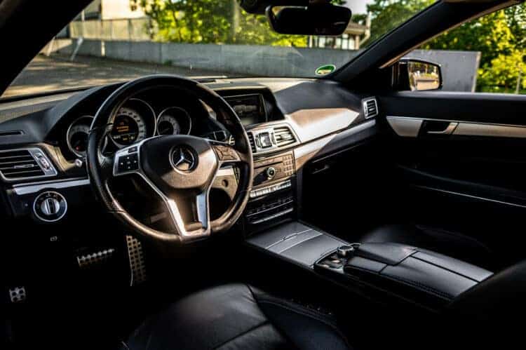 Rent a Mercedes E-Class convertible in Dortmund