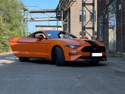 Rent a Ford Mustang GT in Düsseldorf