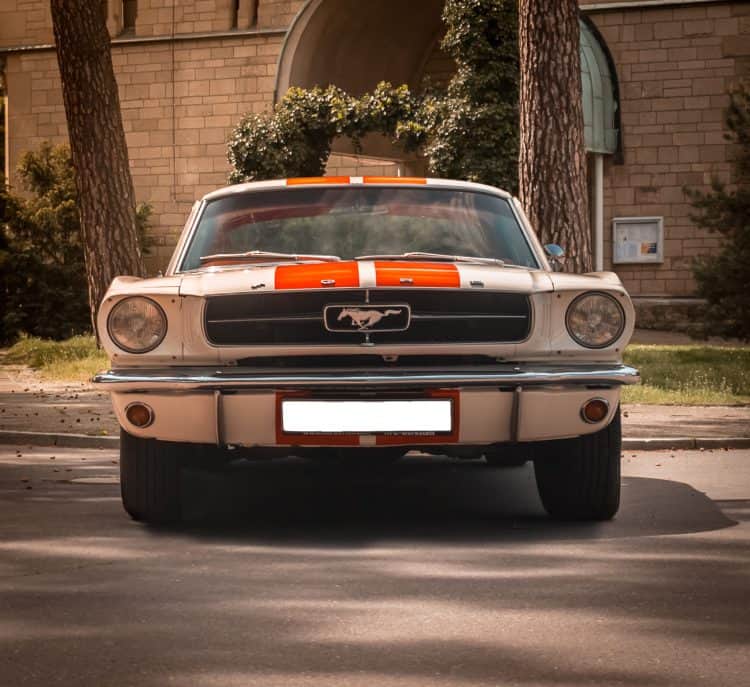Rent a 1965 Ford Mustang in Berlin