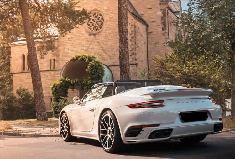 Rent a Porsche 911 Turbo S in Berlin