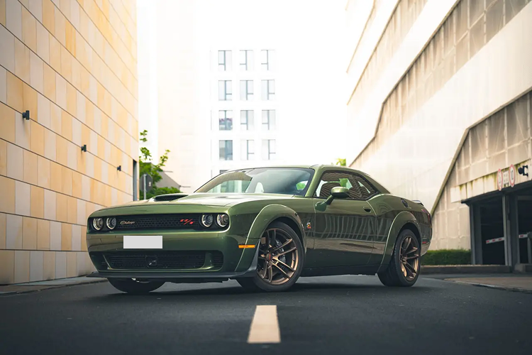 DODGE CHALLENGER SHAKER in Frankfurt