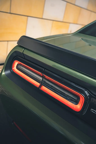 Back light details DODGE CHALLENGER SHAKER in Frankfurt
