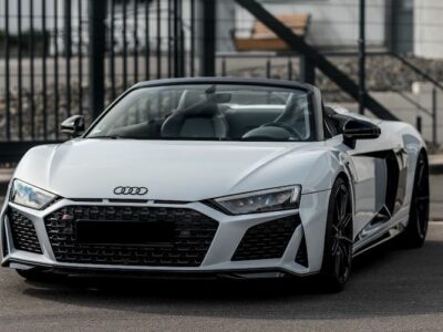 Rent an Audi R8 Performance Spyder in Siegen