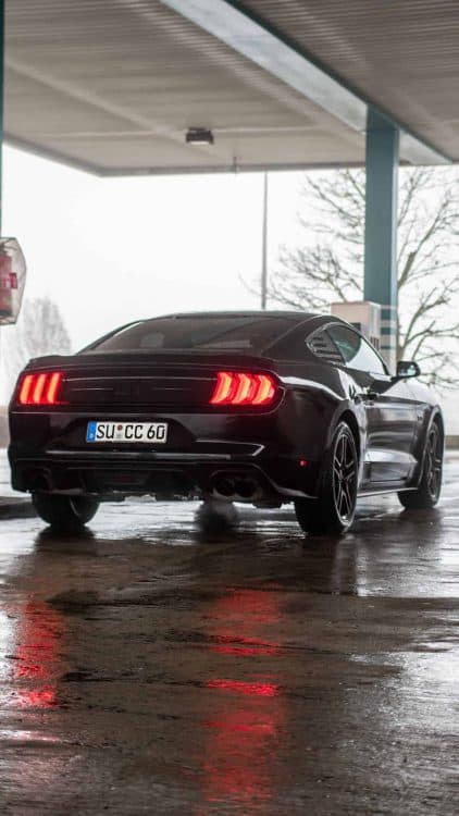 Rent a Ford Mustang GT in Cologne