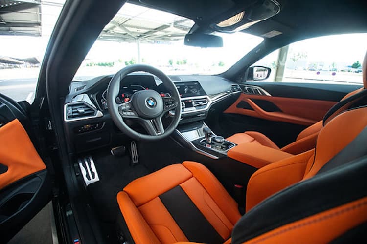 Rent a BMW M4 Competition in Frankfurt
