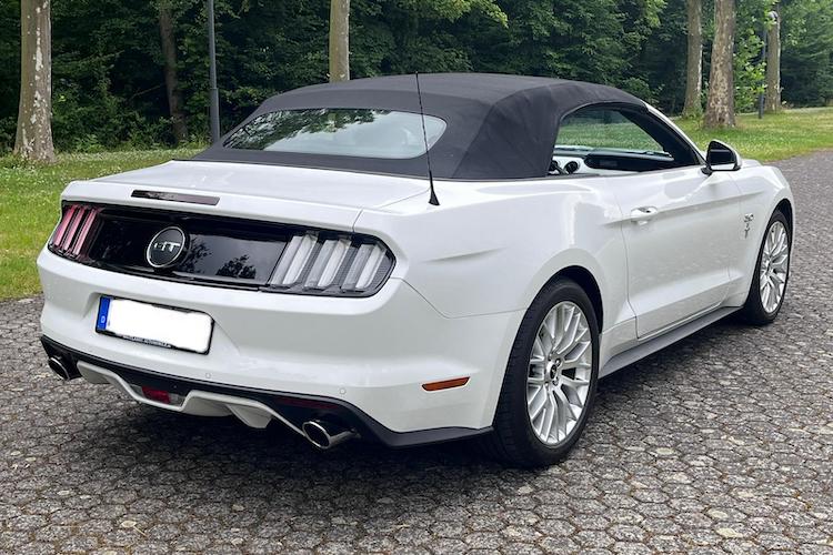Rent a Ford Mustang GT Convertible in Koblenz