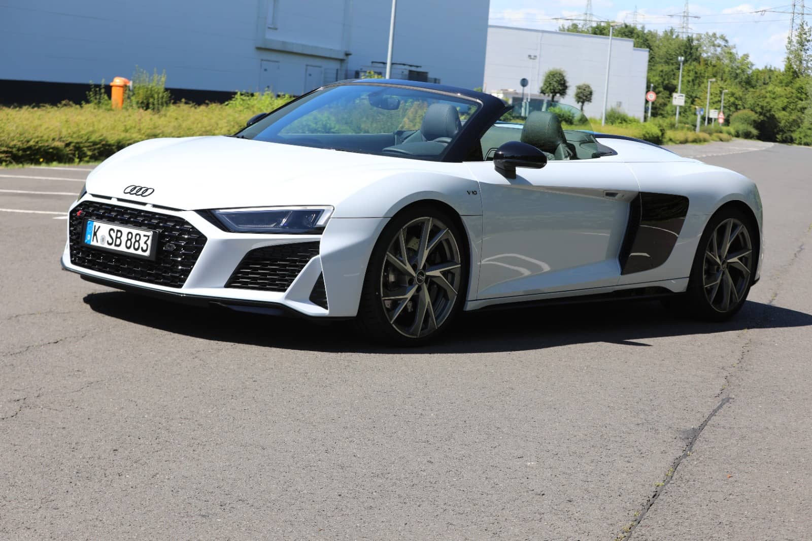Rent an Audi R8 in Cologne