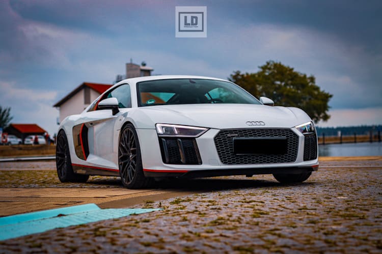 Rent an Audi R8 V10 in Greifswald