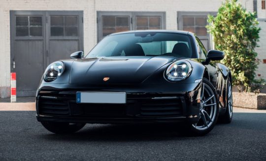 Rent a Porsche 911 Carrera in Frankfurt