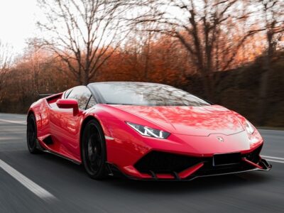 Rent a Lamborghini Huracan Spyder in Paderborn