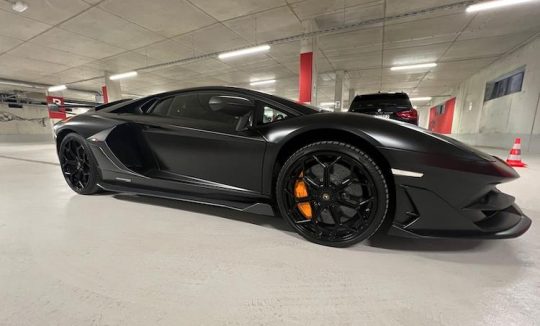 Rent a Lamborghini Aventador SVJ in Munich