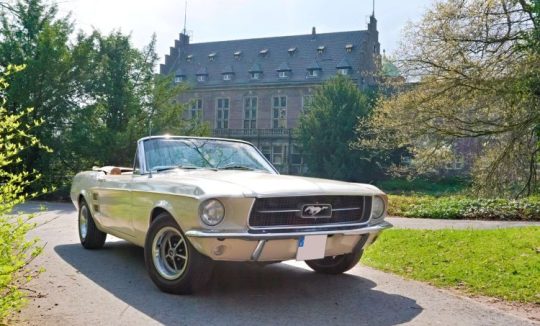 Rent a 1967 Ford Mustang GT Cabrio in Dortmund