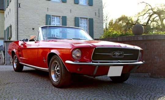 Rent a 1967 Ford Mustang GT Cabrio in Dortmund