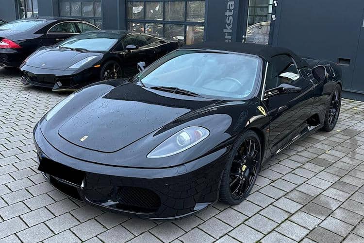 Rent a Ferrari F430 Spider in Munich