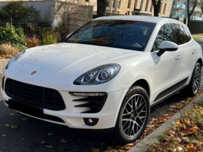 Rent a Porsche Macan in Trier