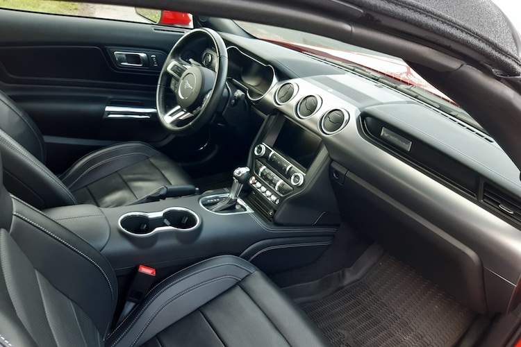 Interieur from Ford Mustang GT Convertible in Hannover