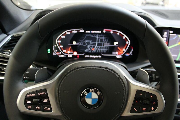 Steering wheel from BMW X5 M50d in Würzburg