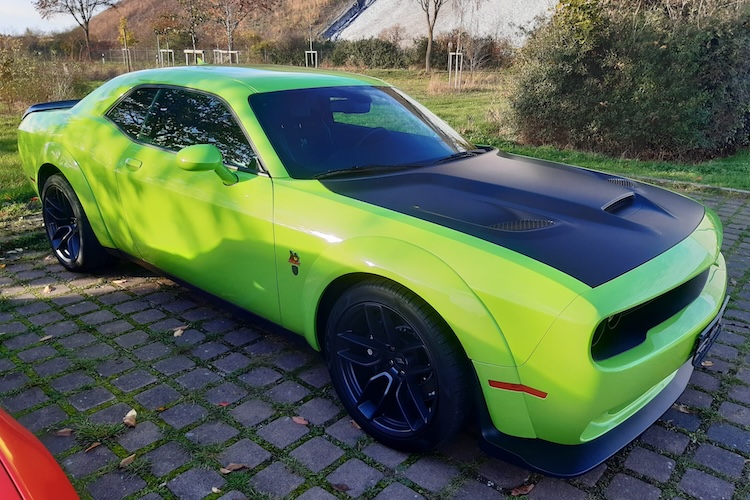Rent a Dodge Challenger R/T in Hannover