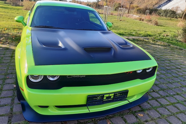 Front view from Dodge Challenger R/T in Hannover
