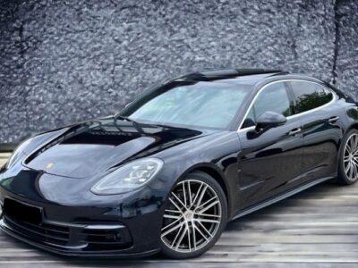 Rent a Porsche Panamera 4S in Freiburg