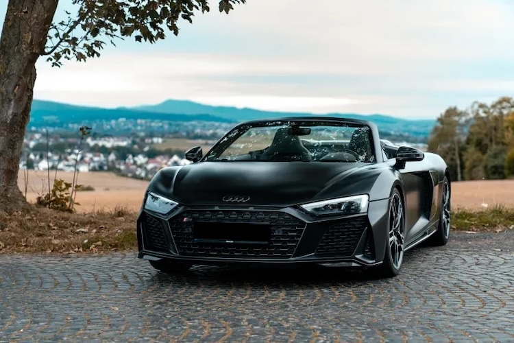 Frontview from Audi R8 Spyder